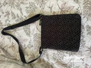  3 Tommy Hilfiger black hand bag!!