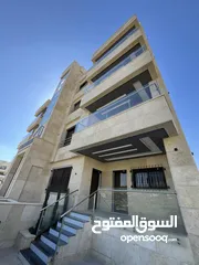  16 شقة خلف مدارس العالمية منطقة الحويطي 170م