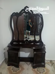  2 غرفة نوم ماستر XL لقطه خشب زان وقشرة بلوط بحالة الوكالة موجوده في السلط