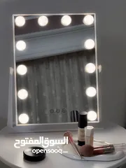  4 مرآة بشكل جديد