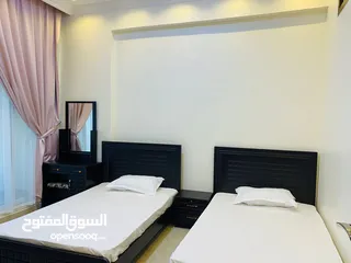  8 للايجار الشهري شقة مفروشة 3 غرف وصالة مع 3 حمامات في عجمان منطقة الروضة