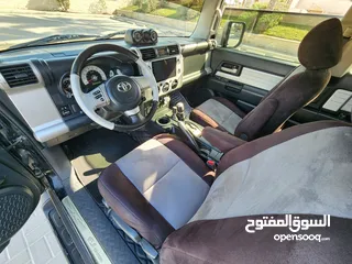  7 2009 Toyota FJ Cruiser / Original Paint / Full Option / Gcc / Diff lock