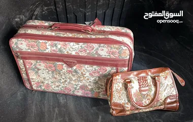  12 شنط سفر وحقائب قديمة ونادرة.