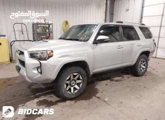  4 تويوتا 4Runner TRD off road 2017 حادث خفيف