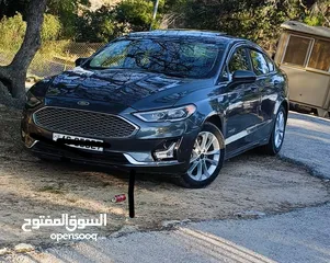  10 فورد فيوجن SE سبورت بكج 2018 لم تعمل تطبيقات