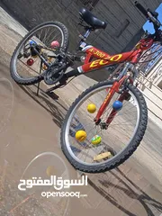  1 بسكليت هوائيه  وكرسي مريح