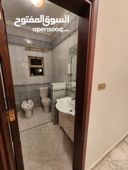  22 شقة فارغة للبيع في عبدون - ref : 14554