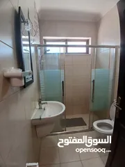  12 شقه فارغه للايجار سوبر ديلوكس في الجبيهه حي ام زويتينه