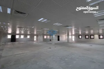  3 #REF910 468sqm Big Commercial Space Available for Rent in Madinat Qaboos