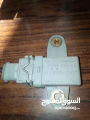  5 قطع سيارات لقمتين ابواب وا كبسة رباعي لمتسوبيشي لانسر  وكمبيوتر مرسيدس  منضم البنزين