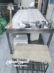 3 عدة مطعم معجنات فتاحة براشة موزريلا مبرشة طاولة مقلى بطاطا ثلاجة فترينه عرض معجنات كولار فريزر