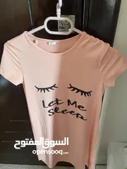  2 فستان بناتي لون زهري قياس 8 سنوات جديد بسعر ثلاث دنانير بس جديد للبيع بسعر معقول جدا