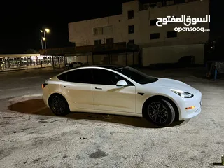  3 Tesla Model 3 Standard Plus / 2021