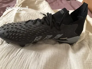  2 بوط اديداس بريداتور اصابعsize 41