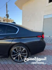  16 BMW 530e M