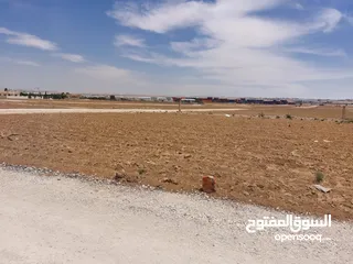  5 أراضي بشارع المية للبيع