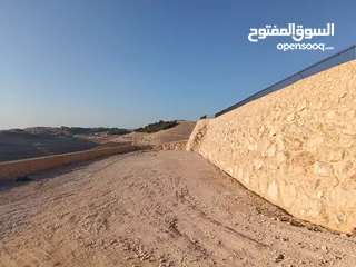  26 بناء سناسل حجريه استصلاح ارض زراعيه  تشييك المزارع تعبيد الشوارع تعبيد الساحات ملاعب شاليهات