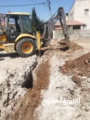  16 حفارة/ جرافة جي سي بي