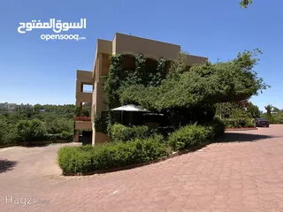  17 فيلا مفروشة للإيجار 5702م2 ( Property 16316 ) سنوي فقط