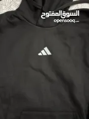  3 هودي تقيل مبطن متوفر بلون الأسود والأبيض