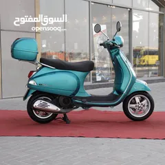  3 Vespa 150 lx