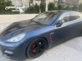  1 Porsche Panamera turbo