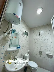  12 منزل للبيع ثلاث أدوار مفصولة في مدينة طرابلس منطقة السراج في طريق جزيرة المشتل جهة حمام بلقيس