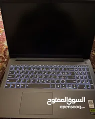  5 لابتوب لينوفو. الجهاز عباره عن جهاز قيمنج متنقل الجهاز خرافي