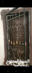  1 باب حديد مستعمل بحالة جيدة للبيع