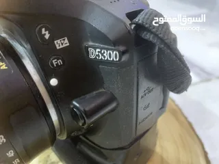  5 كاميرا نيكون D5300 مستعمله نظيفه مع حقيبة و گرب ورام