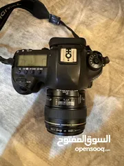  1 كاميرا canon 5d mark 4  مع عدسة 85mm 1.8