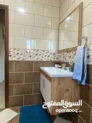  10 شقة مميزة مع اطلالة رائعة سوبر ديلوكس عل الشارع الرئيسي/ خلة قيس اول الدوحة قريبة من بيت جالا 162م