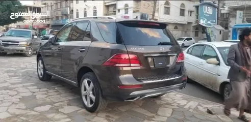  6 Mercedes GLE350