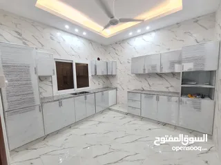  3 شقة  جديدة للبيع الدور الأول 3 غرف بالمعبيلة /حلة النصر