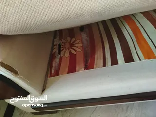  4 طقم كنب 7مقاعد مع طاولات الوسط 200 دينار