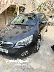  4 opel astra 2011
