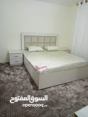 21 أسرة  تخوت