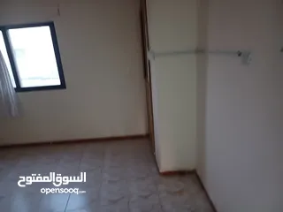  6 منزل دوبلكس شبه مستقل للبيع
