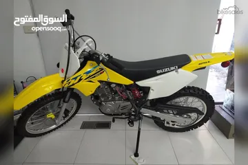  8 SUZUKI DR-Z125L