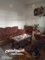  12 شقة فارغة أو مفروش أرضي مع ترس ومدخل مستقل