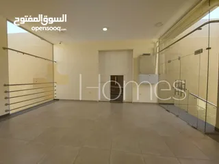  4 مكتب طابقي مع ترس للايجار في عمان - شارع مكه بمساحه اجماليه 440م