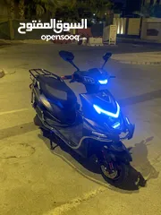  6 للبيع سكوتر كهربائية شبه جديدة مديل 2025