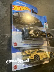  3 2 LB super silhouette Nissan Silvia’s (gold and black)