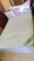  2 تخت مفرد ونص مع فرشه زنبركيه