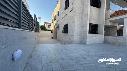  6 Well-Maintained Villa in Umm Al Summaq / فيلا بحالة ممتازة في أم السماق