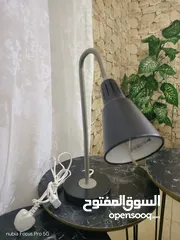  2 تيبل لامب من ايكيا شغاله ميه بالميه بحالة الجديد استعمال خفيف جدا