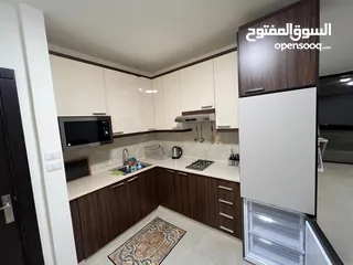  10 شقة في عبدون الشمالي بجانب base cafeمميزه مفروشه جديده اجره سنويه على ثلاث دفعات كل دفعه الفين دينار