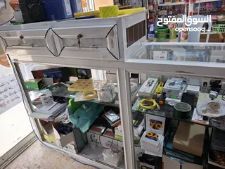  7 اجهزة رياضية للبيع مع اثاث مكتبي