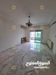  1 شقة فارغة - الرابية - 4نوم - 225م - حديقة - قرب الخدمات العامة - موقع هادئ ومميز