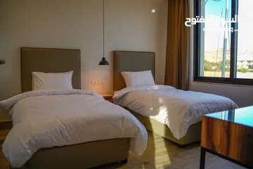  15 شاليه فاخر جدا و موقع مميز جدا على البحر الميت ( جهة الفنادق ) ، تصنيف سكن خالص